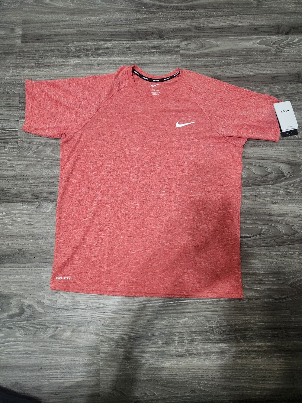 NIKE Mens Essential Hydroguard Swim T-Shirt